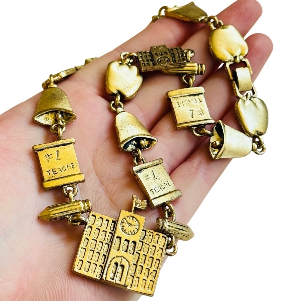 Bergdorf Goodman BG 1995 Necklace Teacher School Retro link VTG Collar gold 17"‎